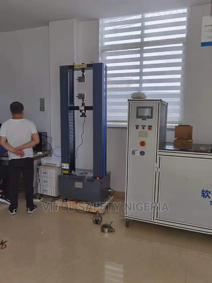 Universal Testing Machine (100kn Utm)