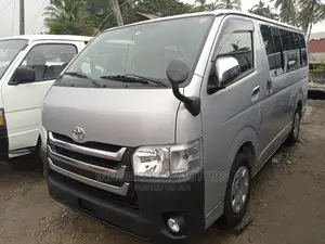 Toyota HiAce 2010 Silver