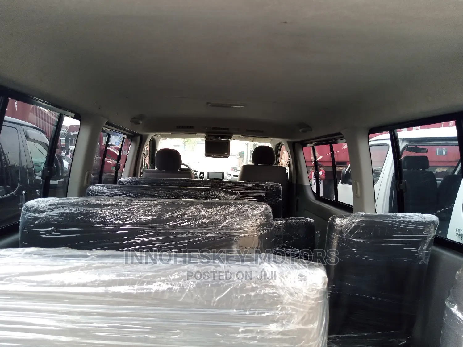 Toyota HiAce 2010 Silver