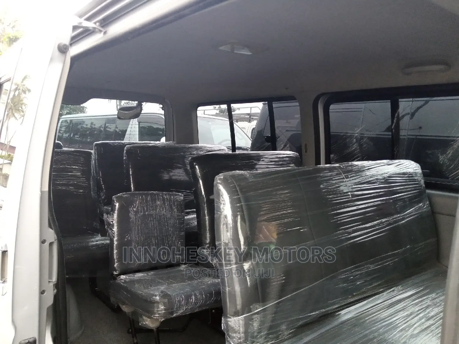 Toyota HiAce 2010 Silver