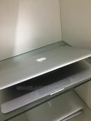 Laptop Apple MacBook 4GB Intel Core I5 HDD 500GB