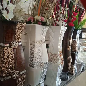 Quality Decorations Standing Flower Vase.