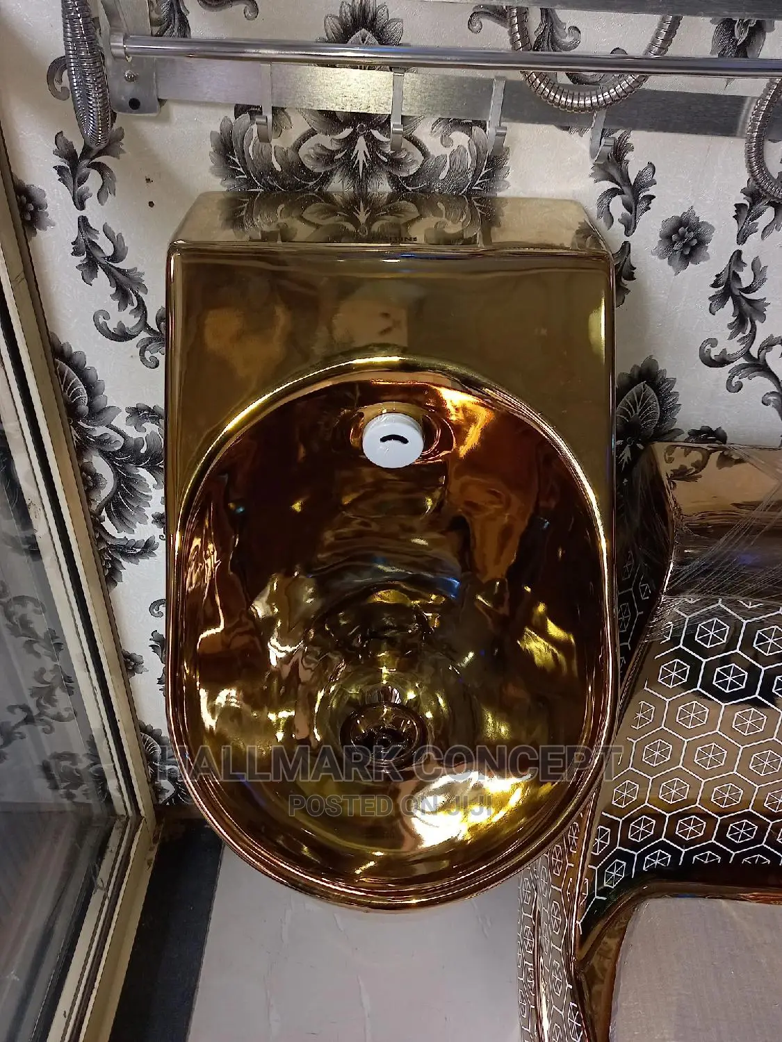 Urinary Bowl Gold.