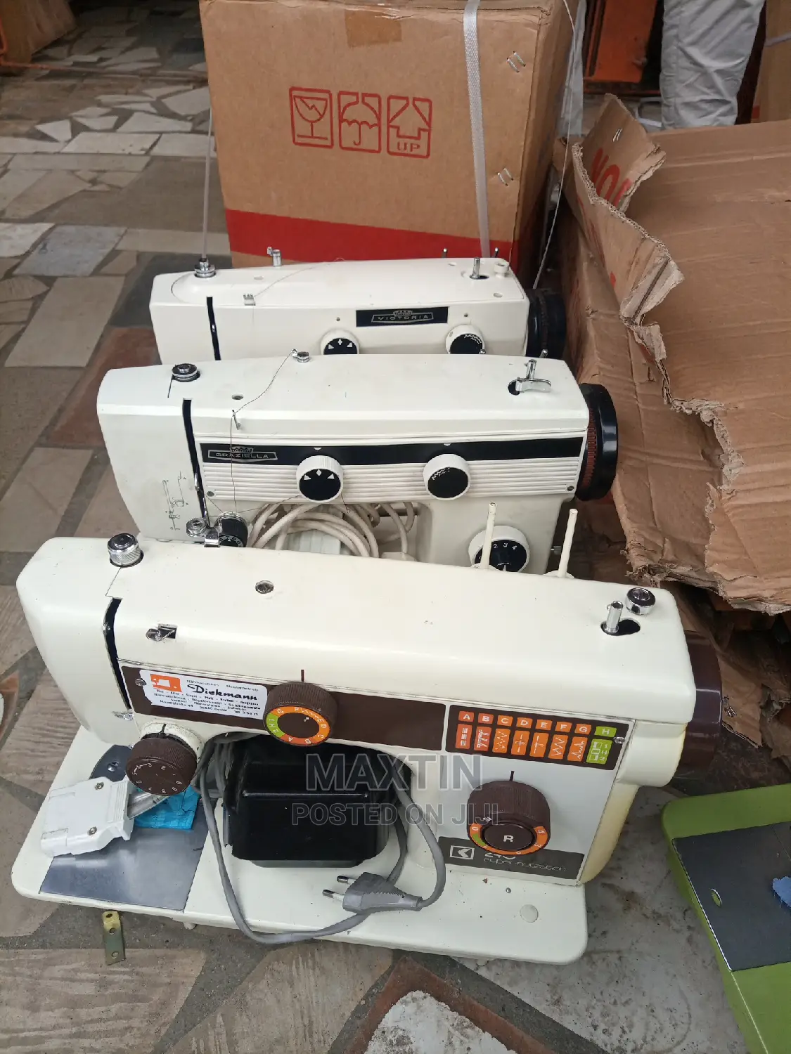 Multiple Purpose Zigzag Sewing Machine