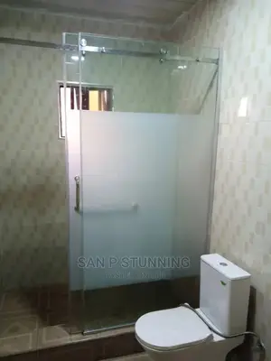 Shower Cubicle Show