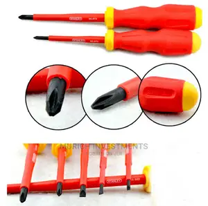 TOTAL Insulated Screwdriver Set