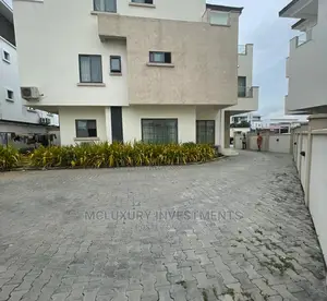 4bdrm Duplex in Banana Island for rent