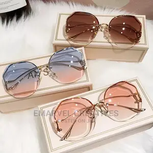 Fashion Tea Gradient Sunglasses Women Ocean Water Cut
