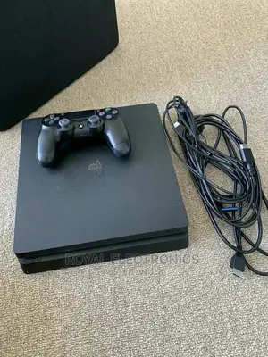 Ps4 Game Slim1tb With Wireless Pad And And All Accessories