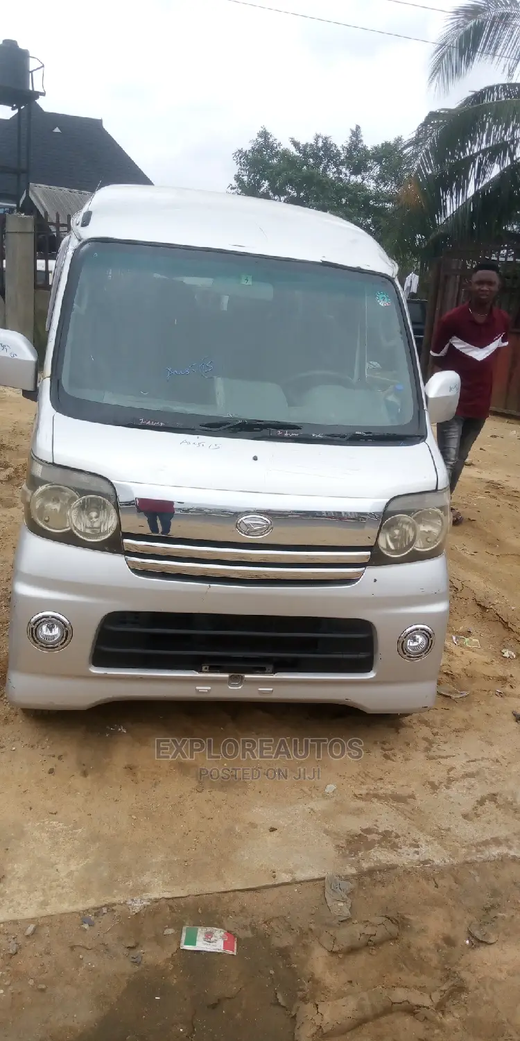 Daihatsu Hijet 2017 Grey