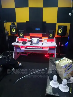 Studio Padding and Desk