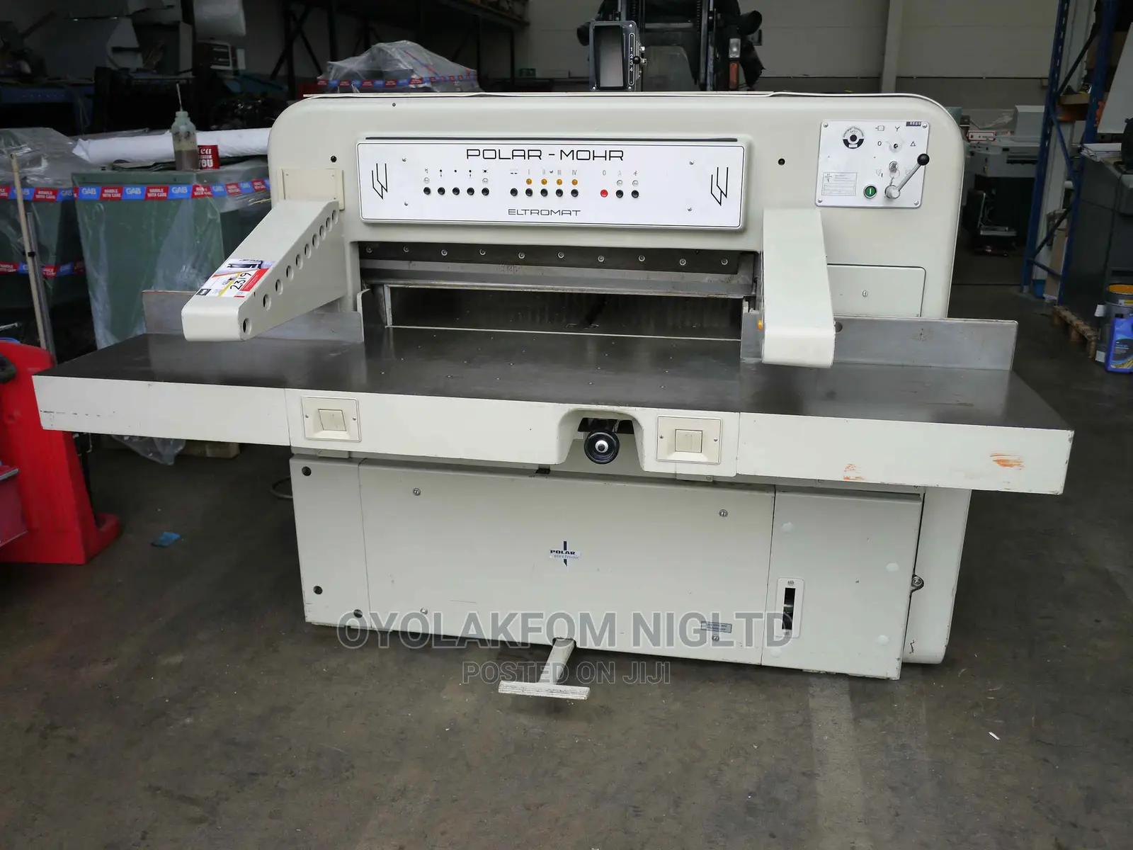 Polar Mohr 92 Cutting Machine
