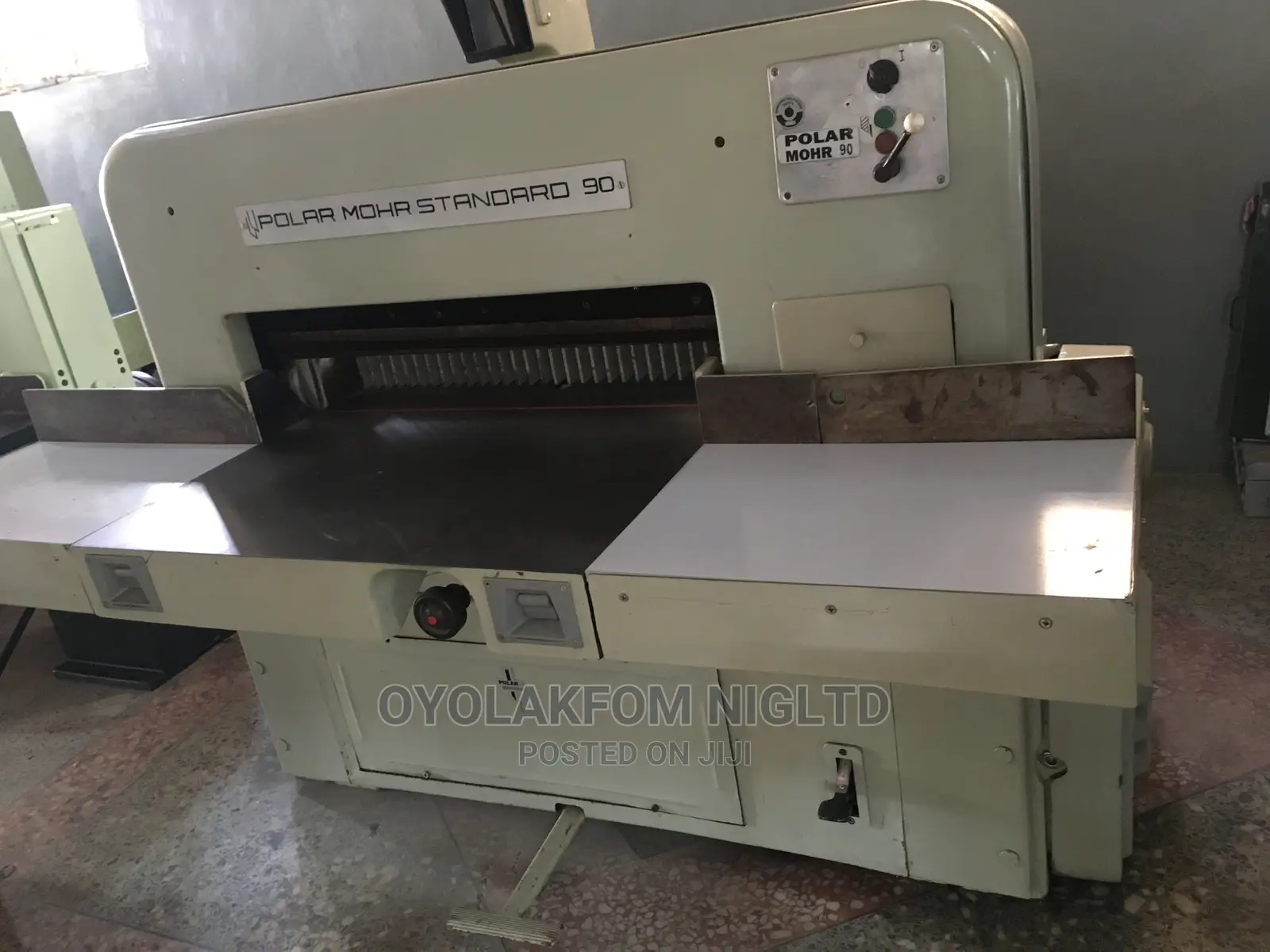 Polar Mohr 90 Cutting Machine