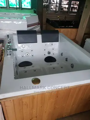 Super Executive England Luxury Jacuzzi.