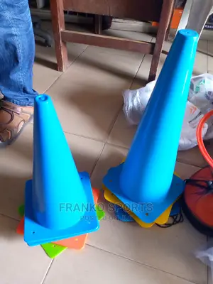 16 Inches Cone