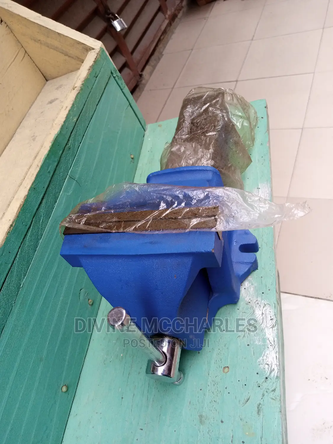 Bench Vise