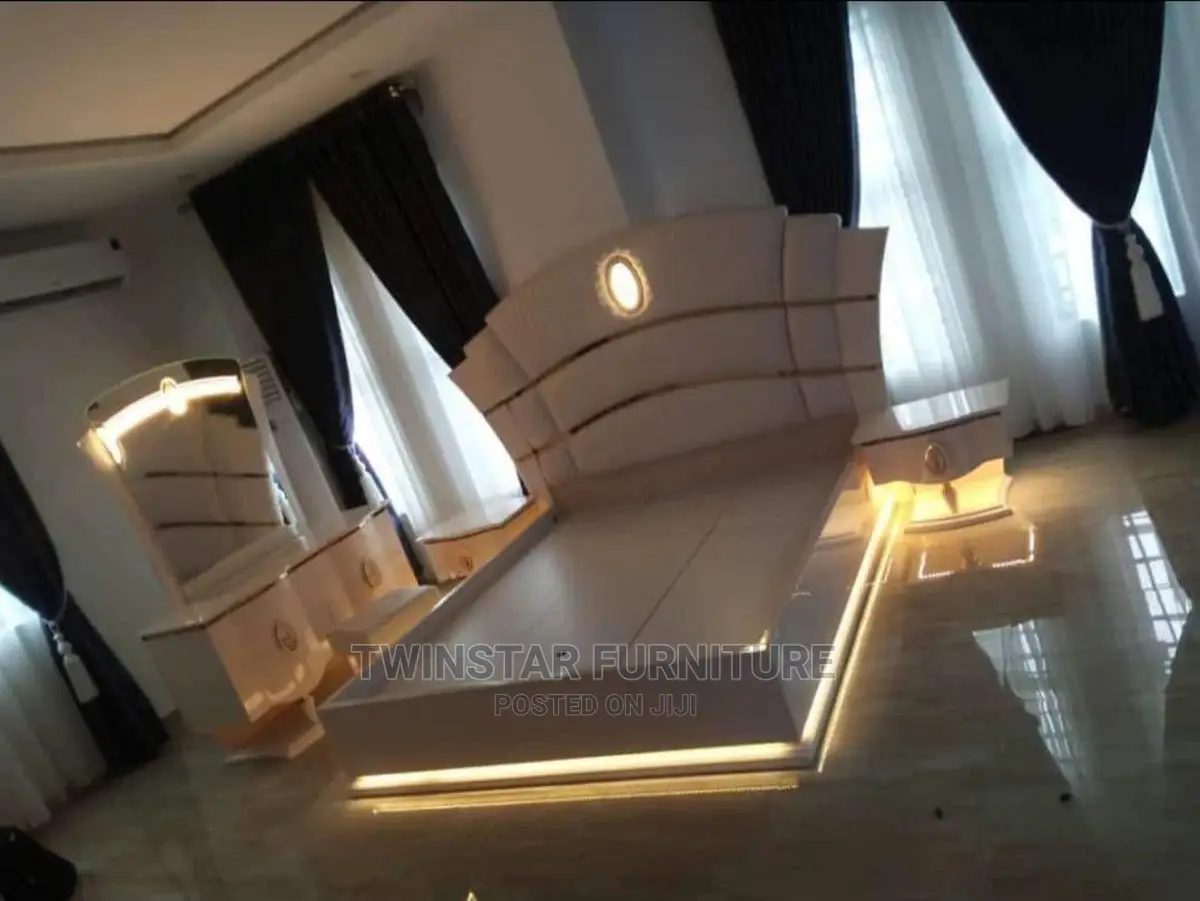 New Modern Royal Bed With Drawers Mirror Console