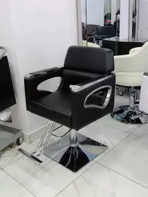 Wide Styling Chair
