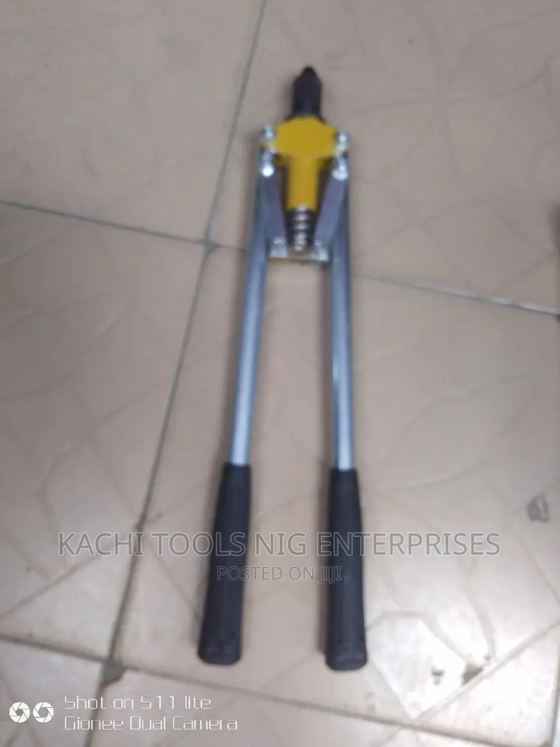 Medium Hand Pump Rivets Machine
