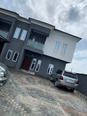 4bdrm Duplex in Golf Estate, Lakowe for rent