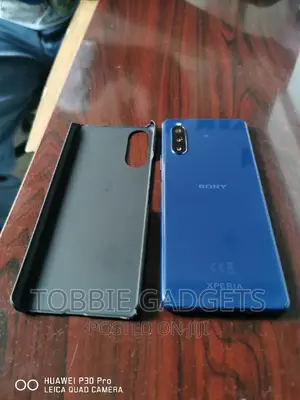 Photo - Sony Xperia 10 II 128 GB Blue