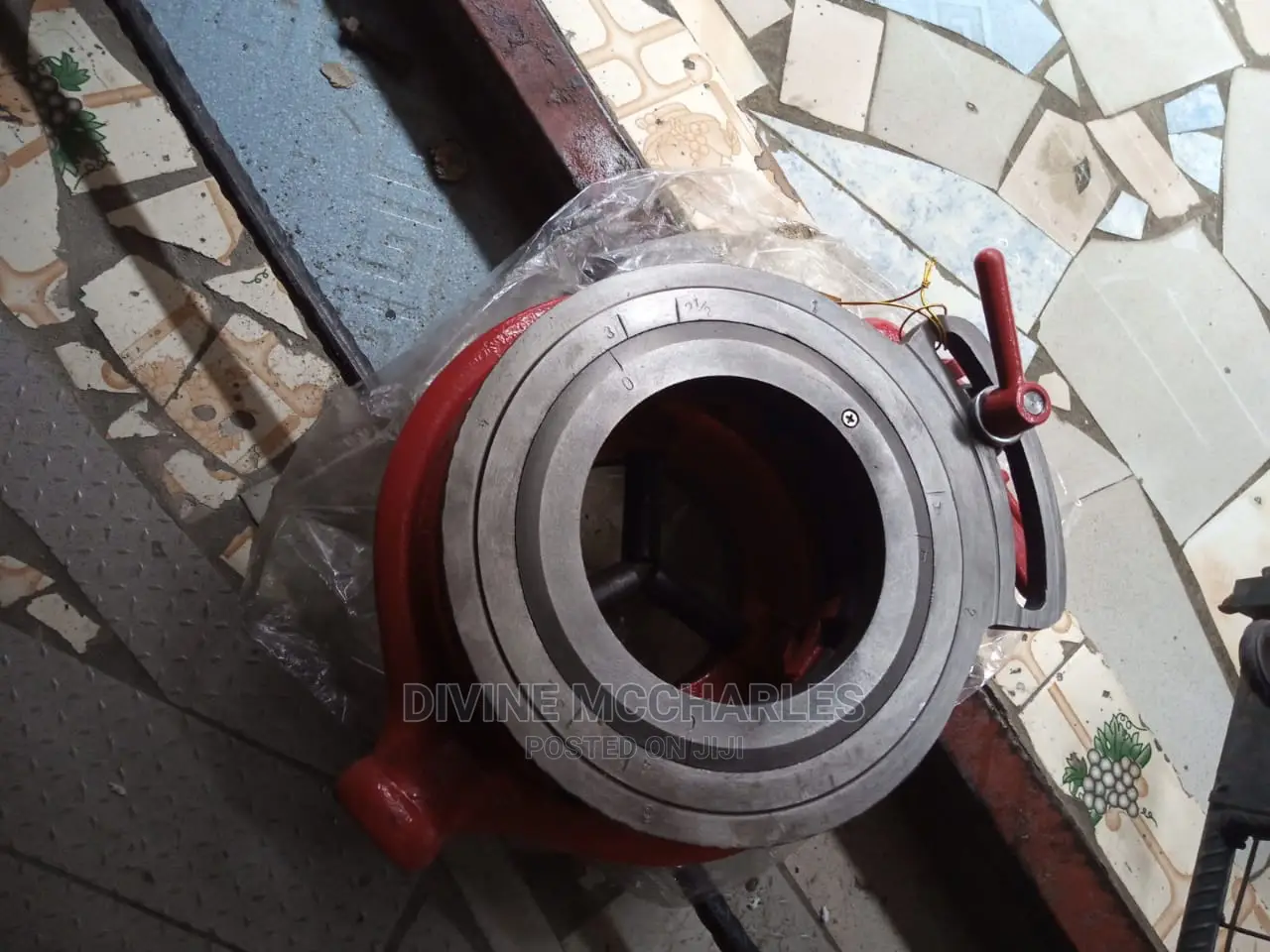 21⁄4-4inches Manual Threading Machine