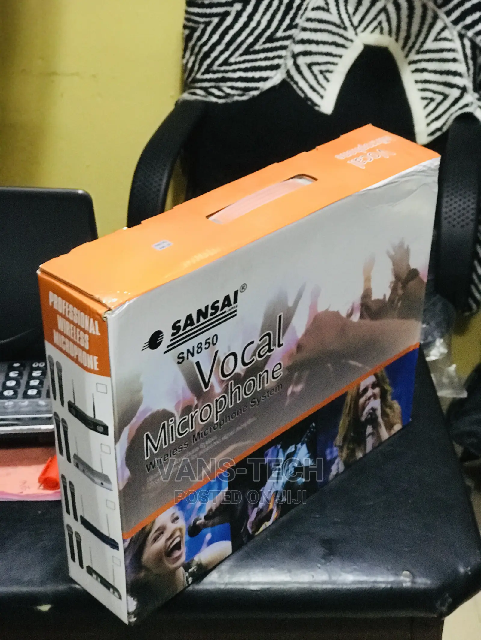 Wireless Microphone (SANSI)