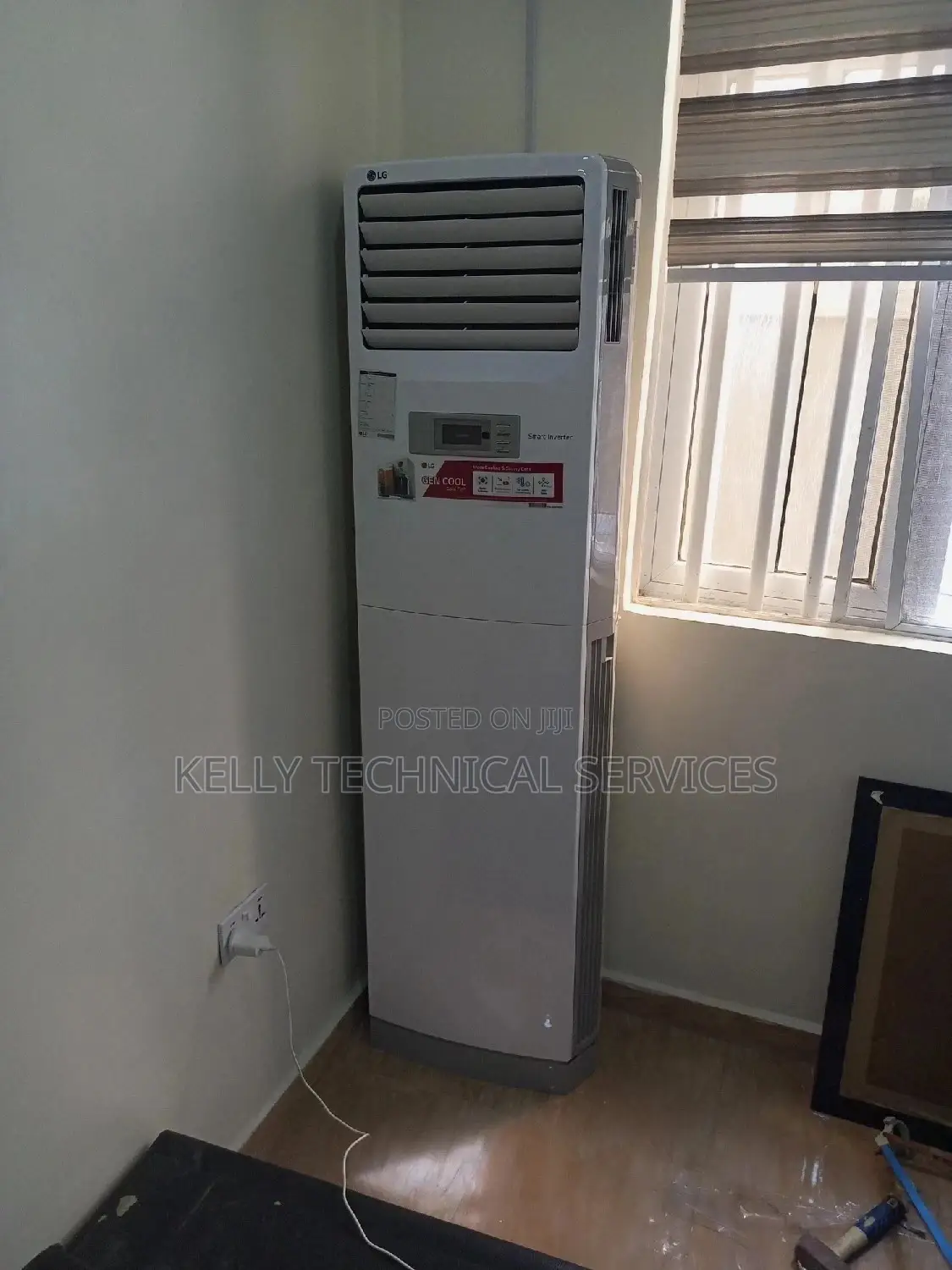 AC TECHNICIAN and Refrigerator Man