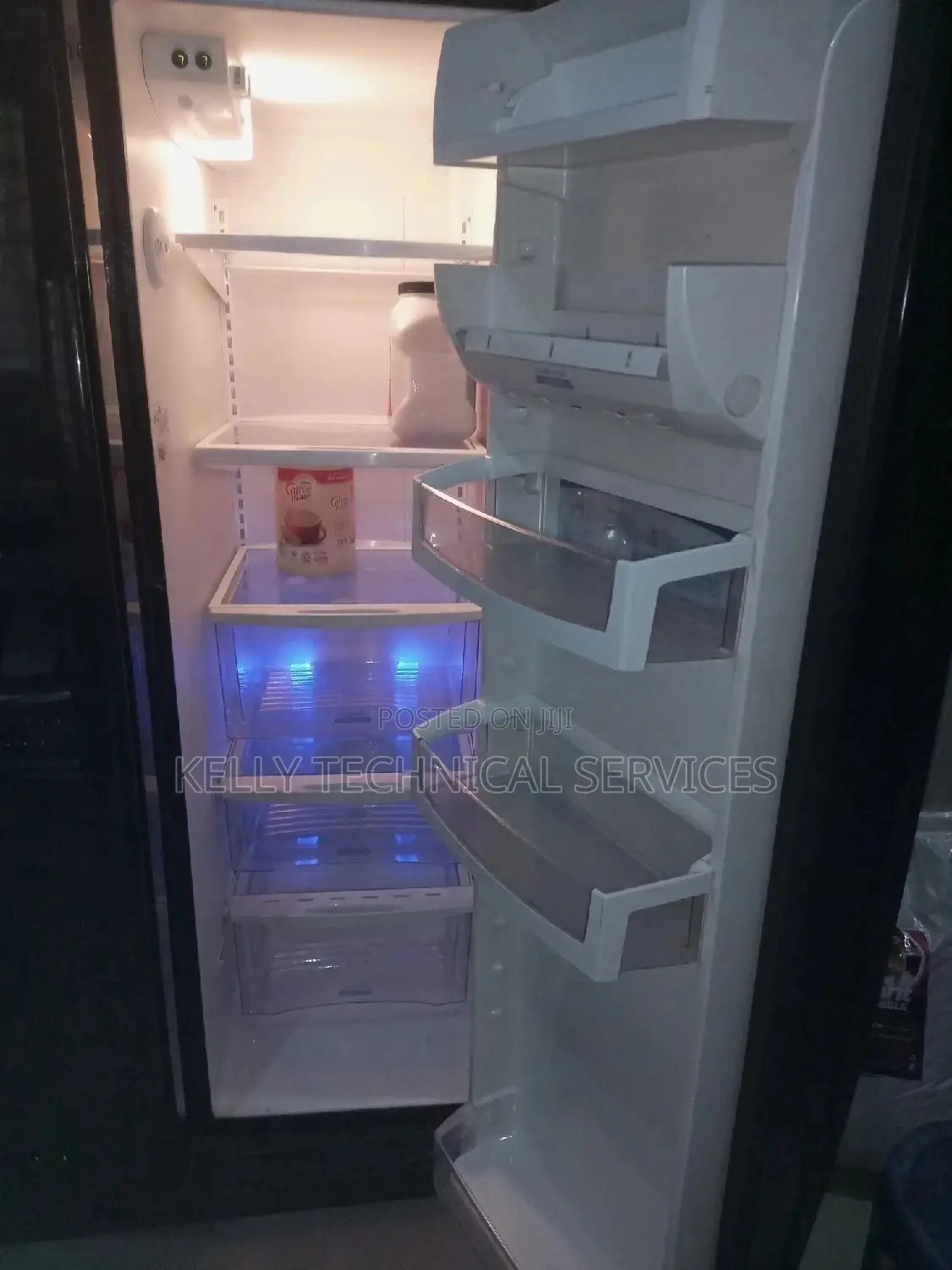 AC TECHNICIAN and Refrigerator Man