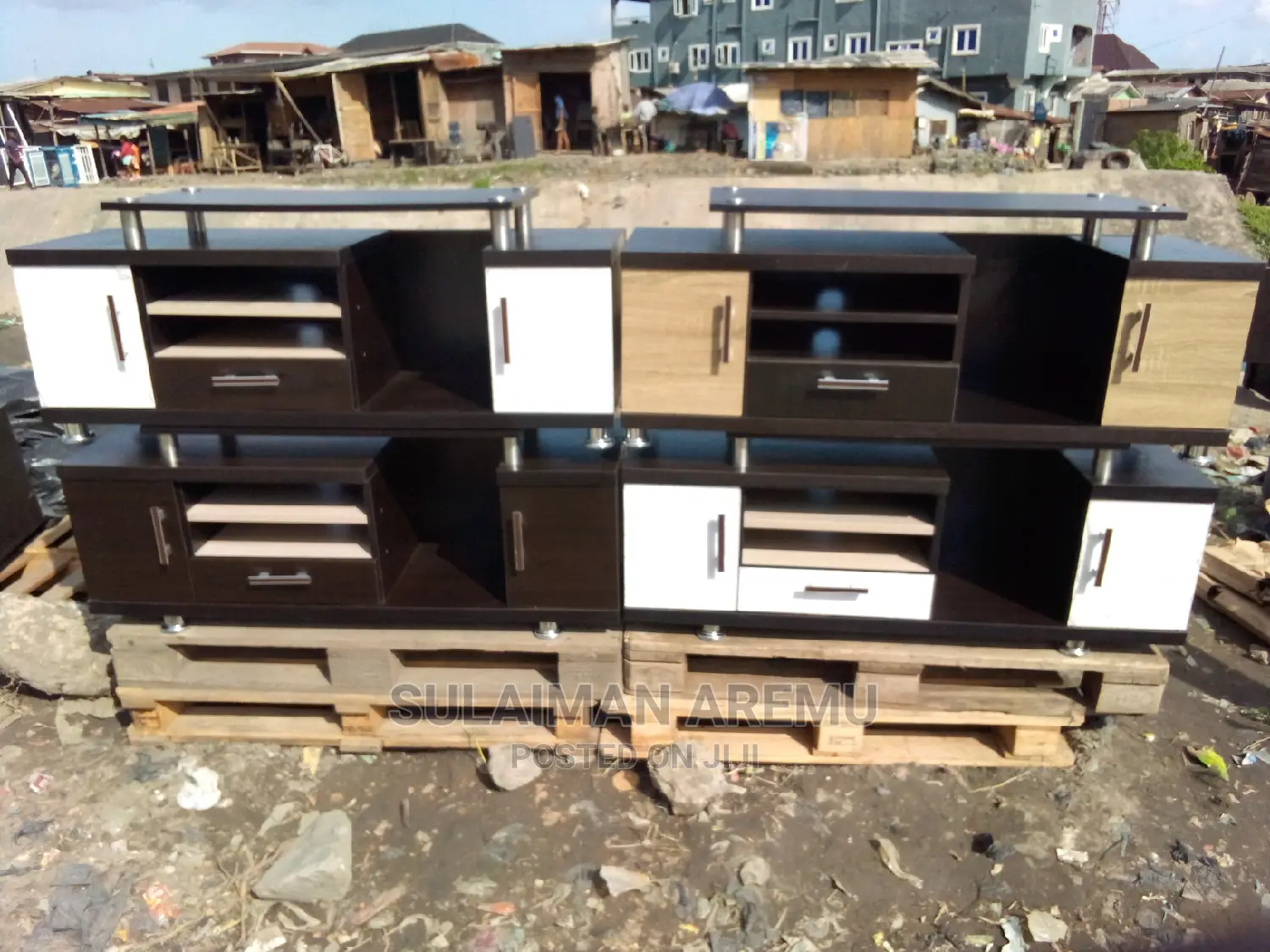 Plastma Television Stand