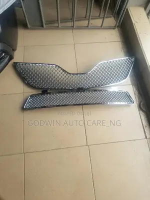 Front Grill 2010 Toyota Camry Up and Down Silver