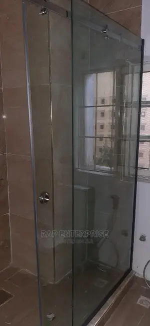 Shower Glass Cubic