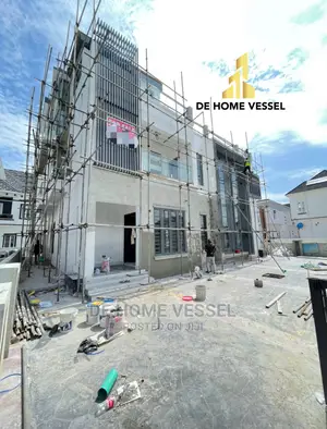 5bdrm Duplex in Lekki for Sale