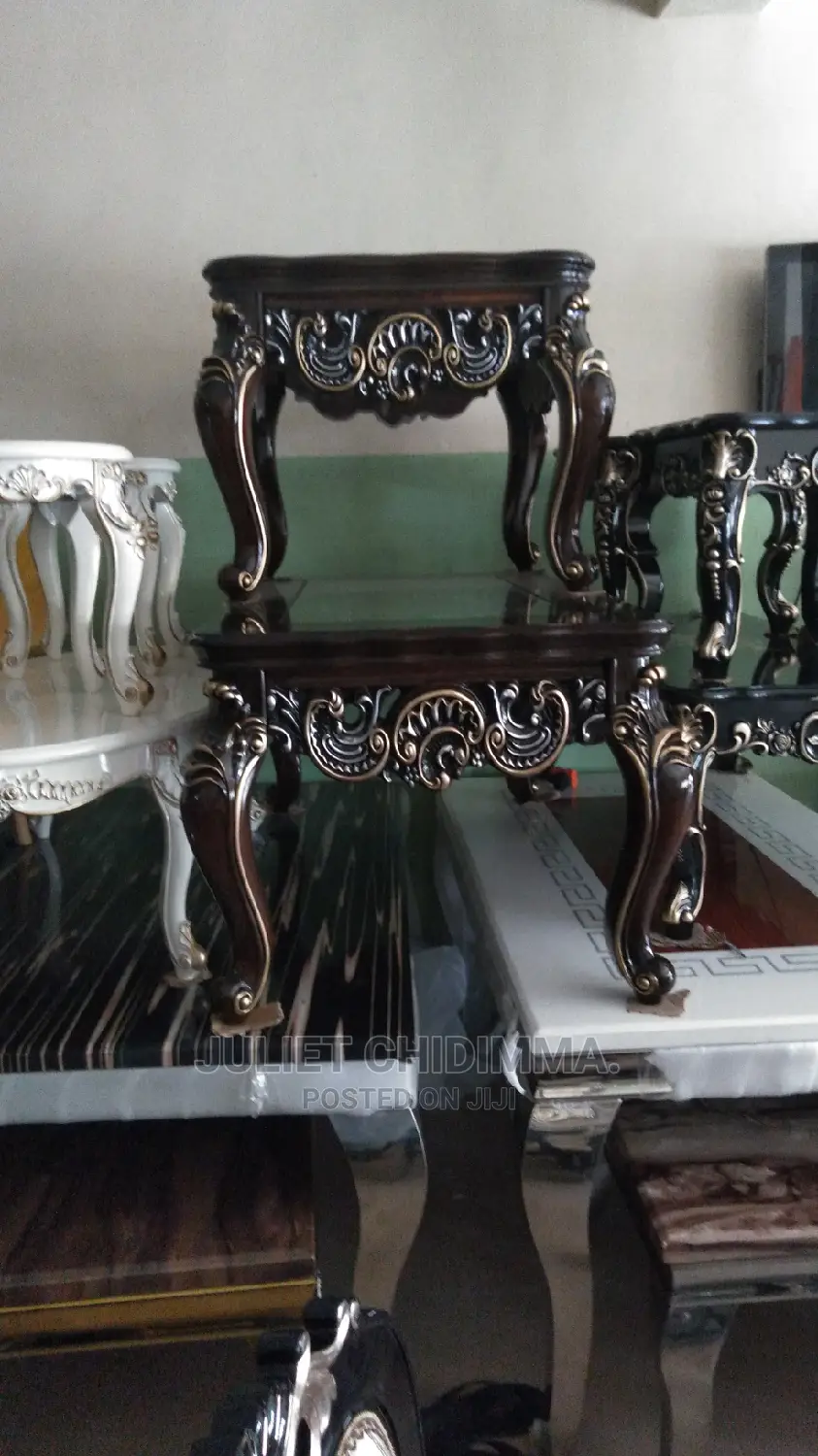 Set of Royal Center Table With 2 Royal Side Stools