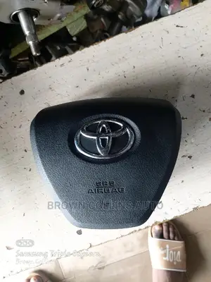 Steering Airbegs Available for Car's and SUV