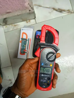 Strong Quality Digital Clamp Meter