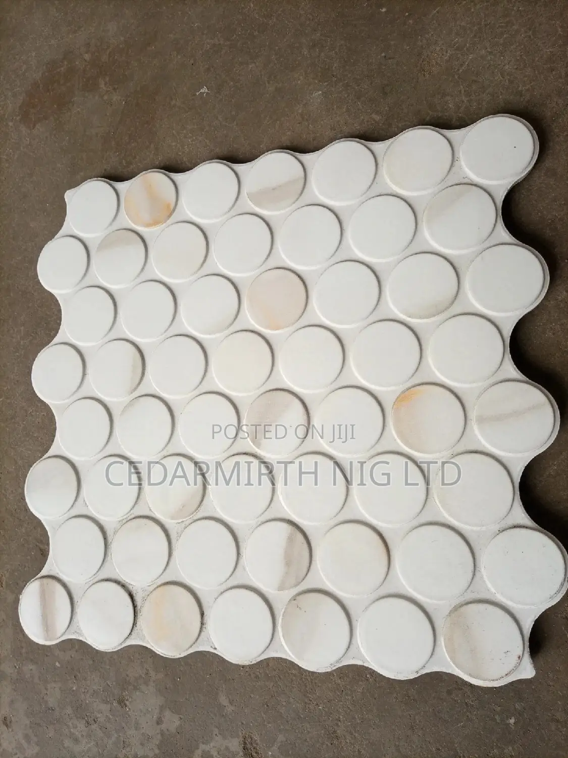 Calacata Crom Circle Spanish Tile