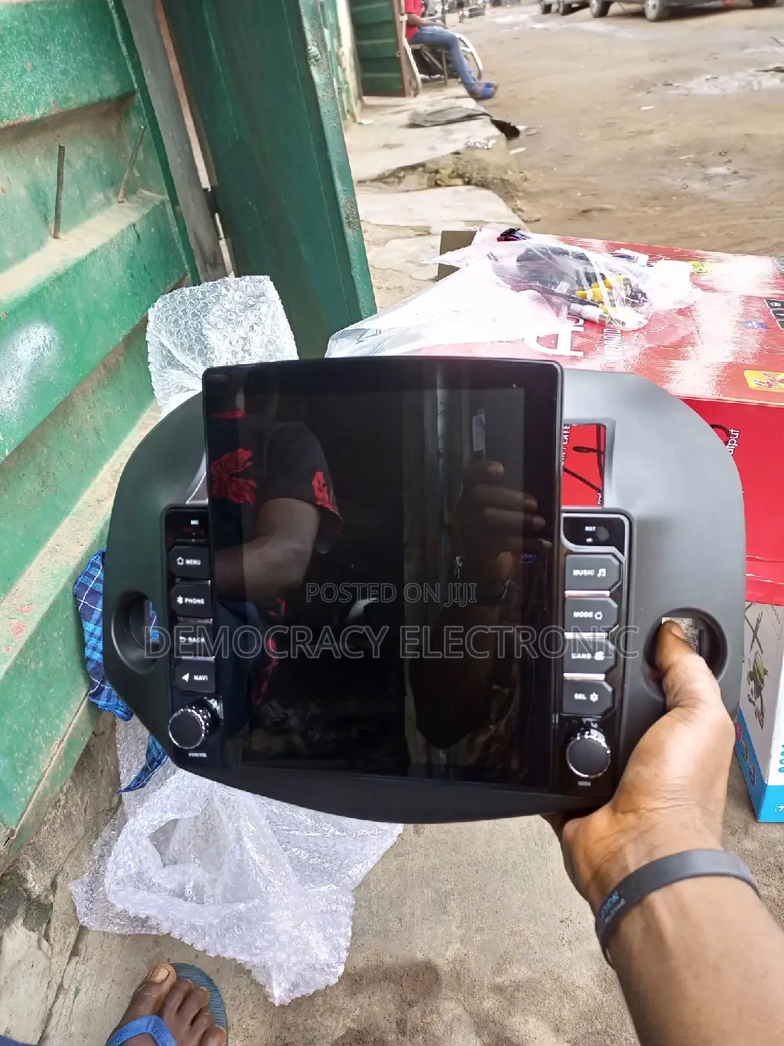 Rav 4 (10 Inches) Android Screen( 08/10) With GPS Navigation