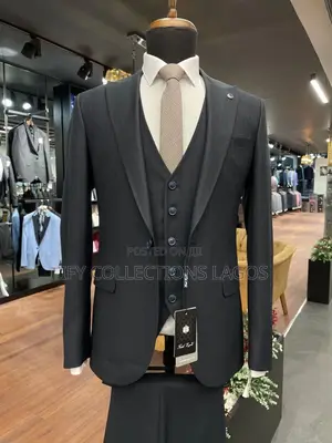 ITALIAN Men’S Suits