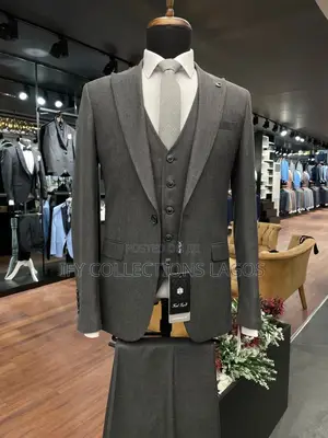 ITALIAN Men’S Suits