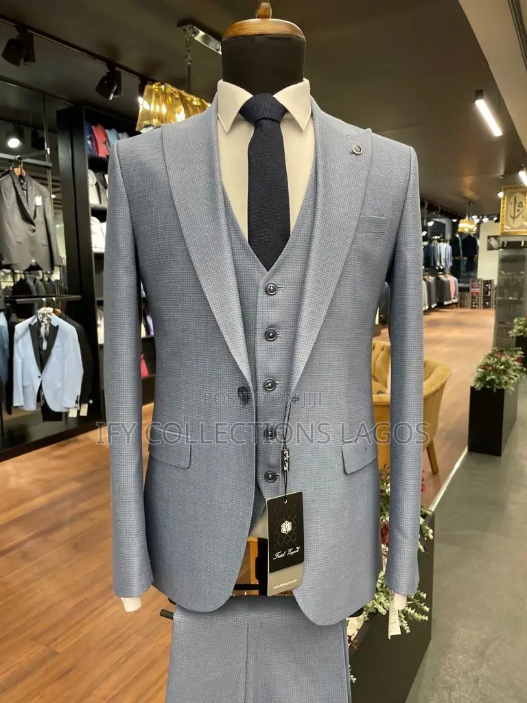 ITALIAN Men’S Suits
