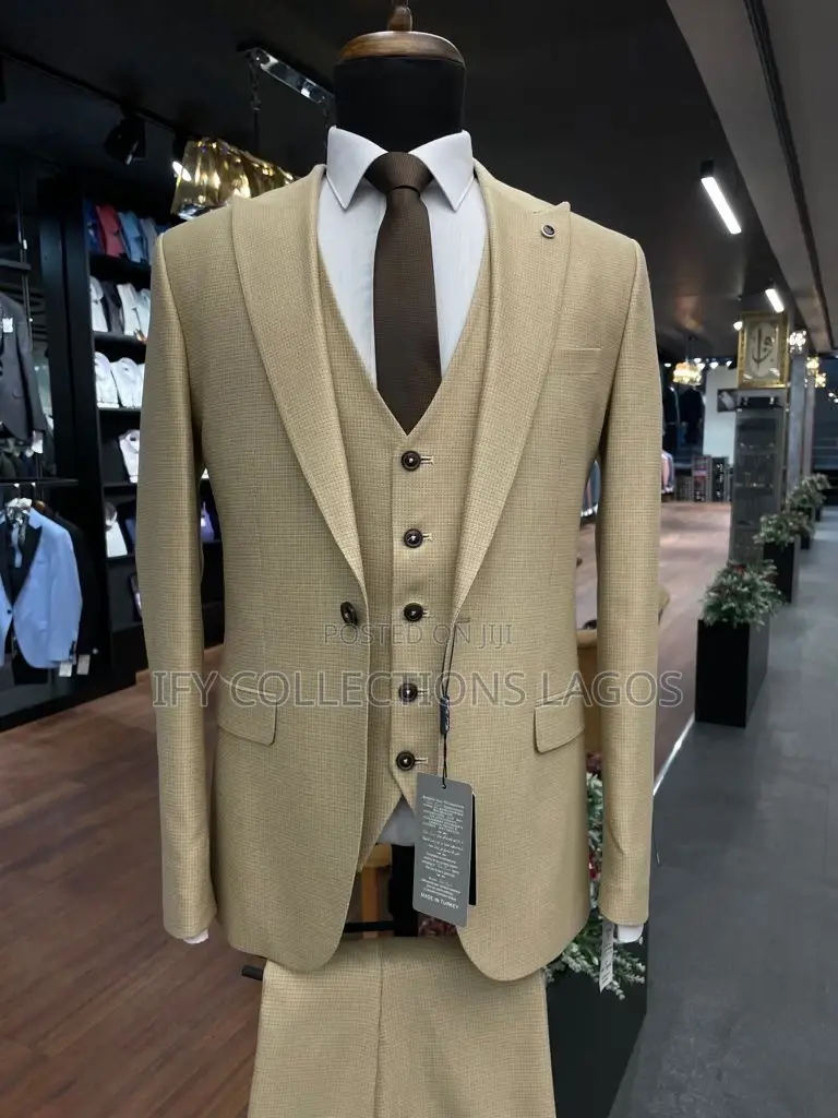 ITALIAN Men’S Suits