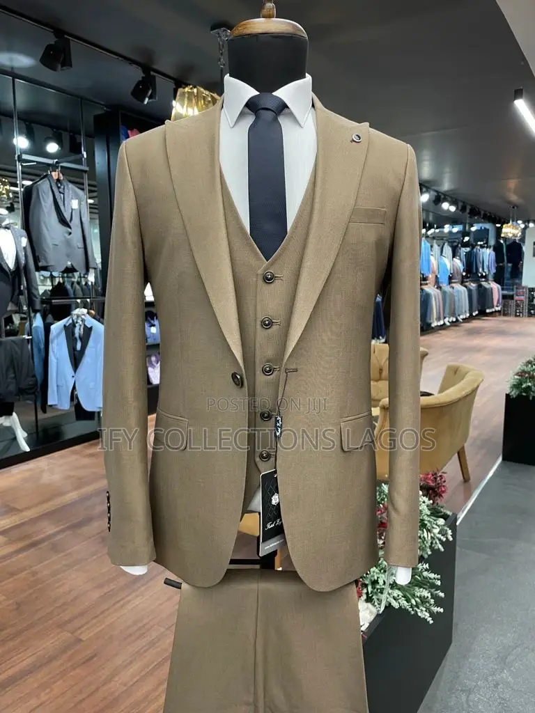 ITALIAN Men’S Suits