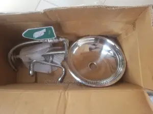 Wall Mounted Eyewash Station