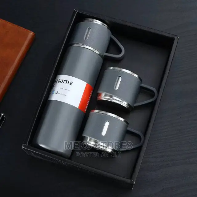 Vacuum Flask With Two Cups