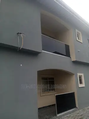 3bdrm Block of Flats in Ogunfayo Eputu, Awoyaya for rent