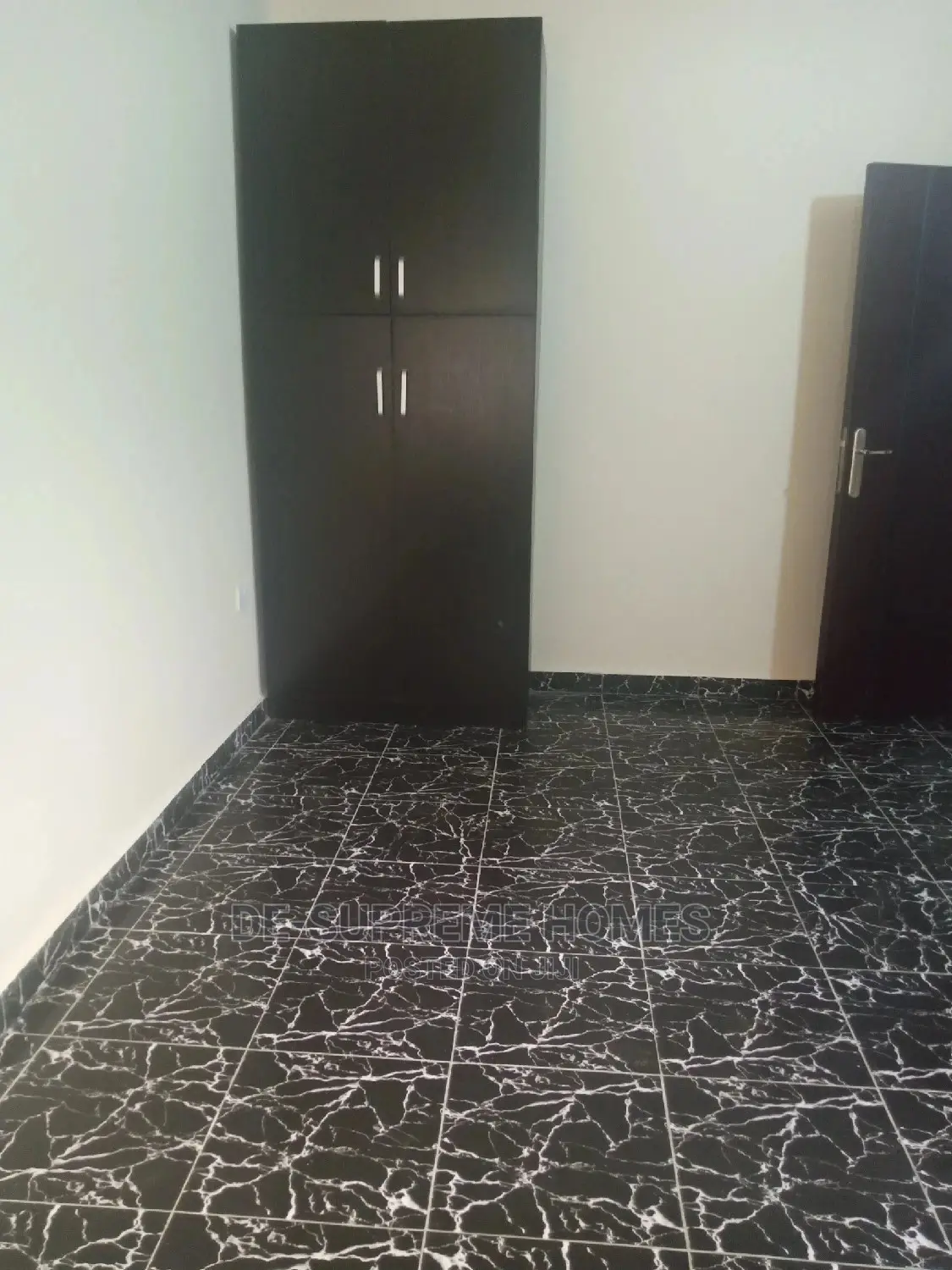 3bdrm Block of Flats in Ogunfayo Eputu, Awoyaya for rent