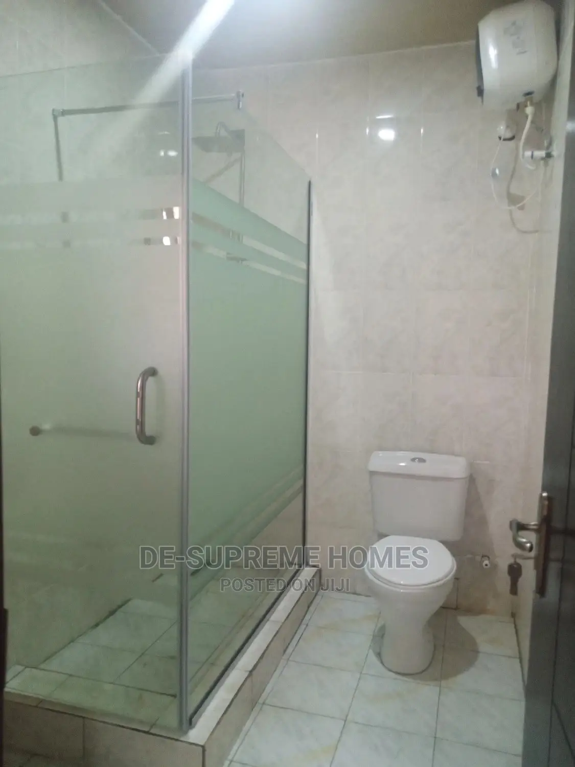 3bdrm Block of Flats in Ogunfayo Eputu, Awoyaya for rent