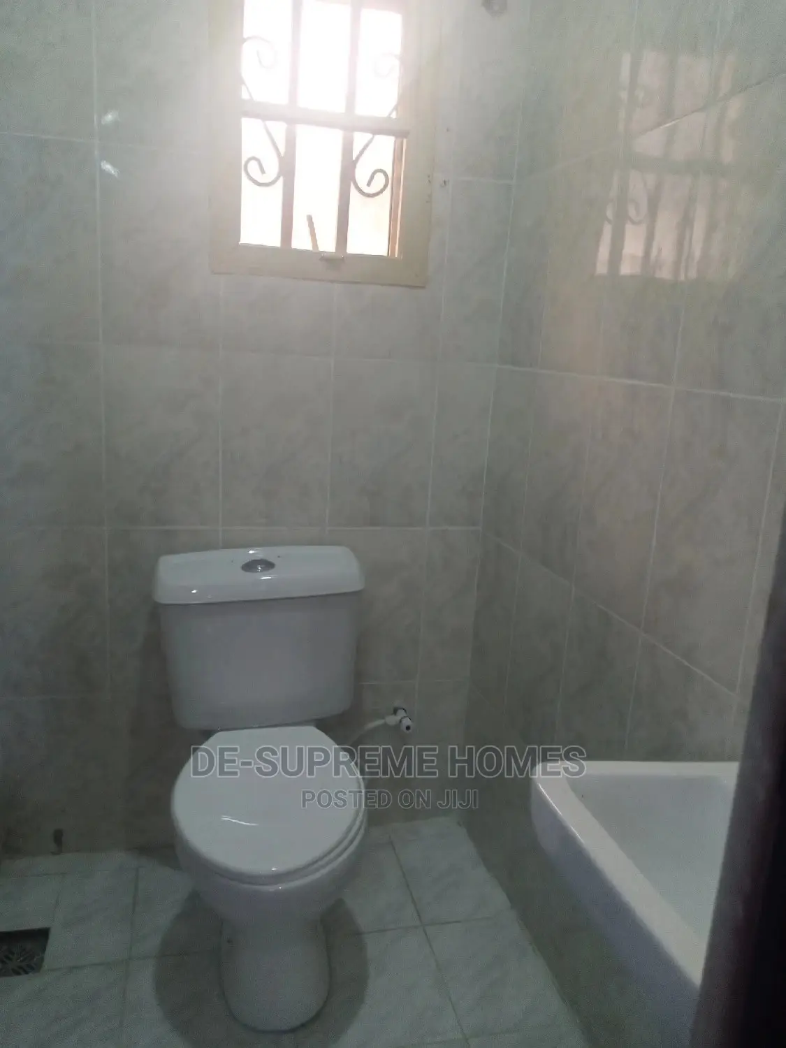 3bdrm Block of Flats in Ogunfayo Eputu, Awoyaya for rent