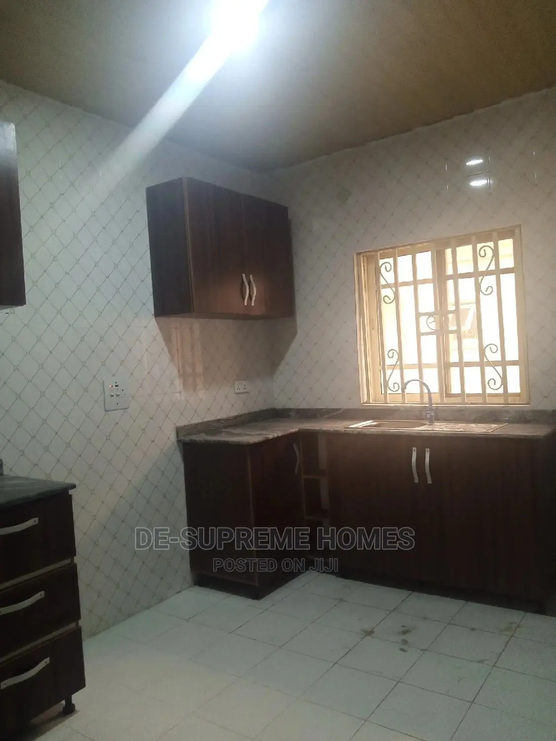 3bdrm Block of Flats in Ogunfayo Eputu, Awoyaya for rent